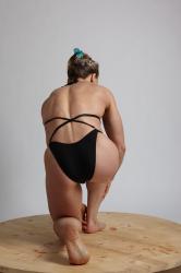 Karolina KNEELING POSE 2